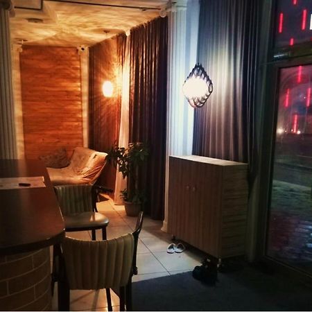 אלמטי Fox Hostel מראה חיצוני תמונה