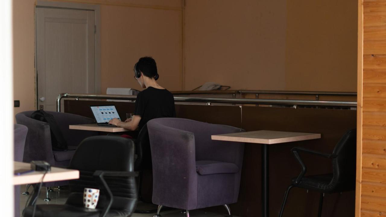 אלמטי Fox Hostel מראה חיצוני תמונה